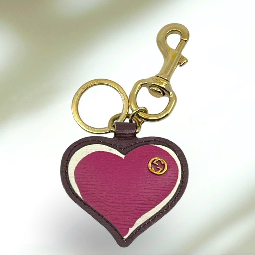 Gucci Interlocking G Heart Charm